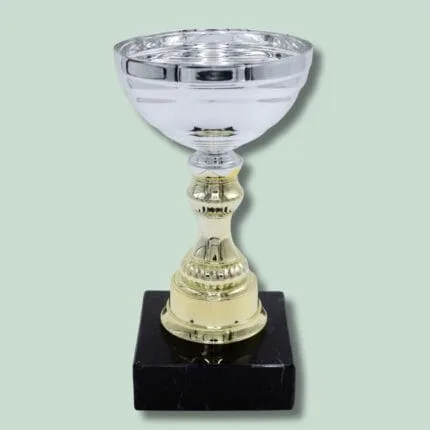 Sølv pokal med marmorbase