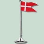 Stående stang med splitflag fra Danmark