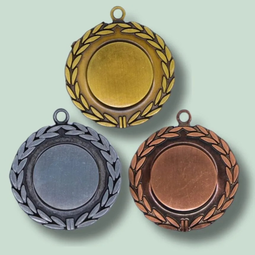 Guld, sølv og bronzemedaljer med laurbærkrans