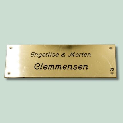 Skræddersyet messingnavneskilt, fire skruer af guld.