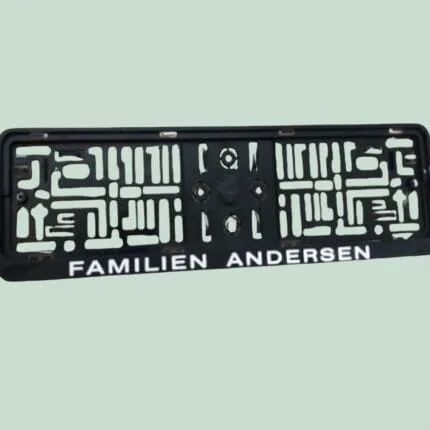 Nummerpladeholder med tekst: Familien Andersen