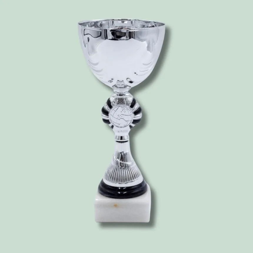 Sølv pokal med hvid marmorsokkel