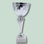 Sølv pokal på marmorsokkel