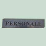Skilt med teksten 'PERSONALE'.
