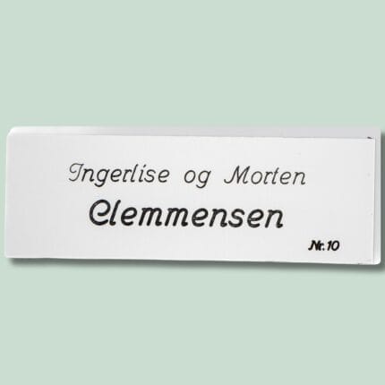 Navneskilt med Ingerlise og Morten Clemmensen, Nr. 10