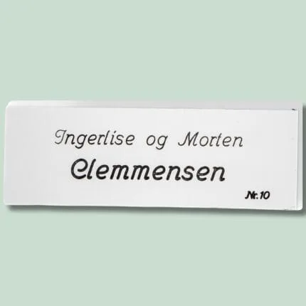 Navneskilt med Ingerlise og Morten Clemmensen, Nr. 10