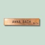 Kobber dørskilt med navn og nummer, Anna Bach Nr.14