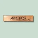 Kobber dørskilt med navn og nummer, Anna Bach Nr.14