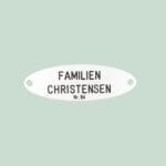 Navneskilt med teksten: Familien Christensen Nr. 84