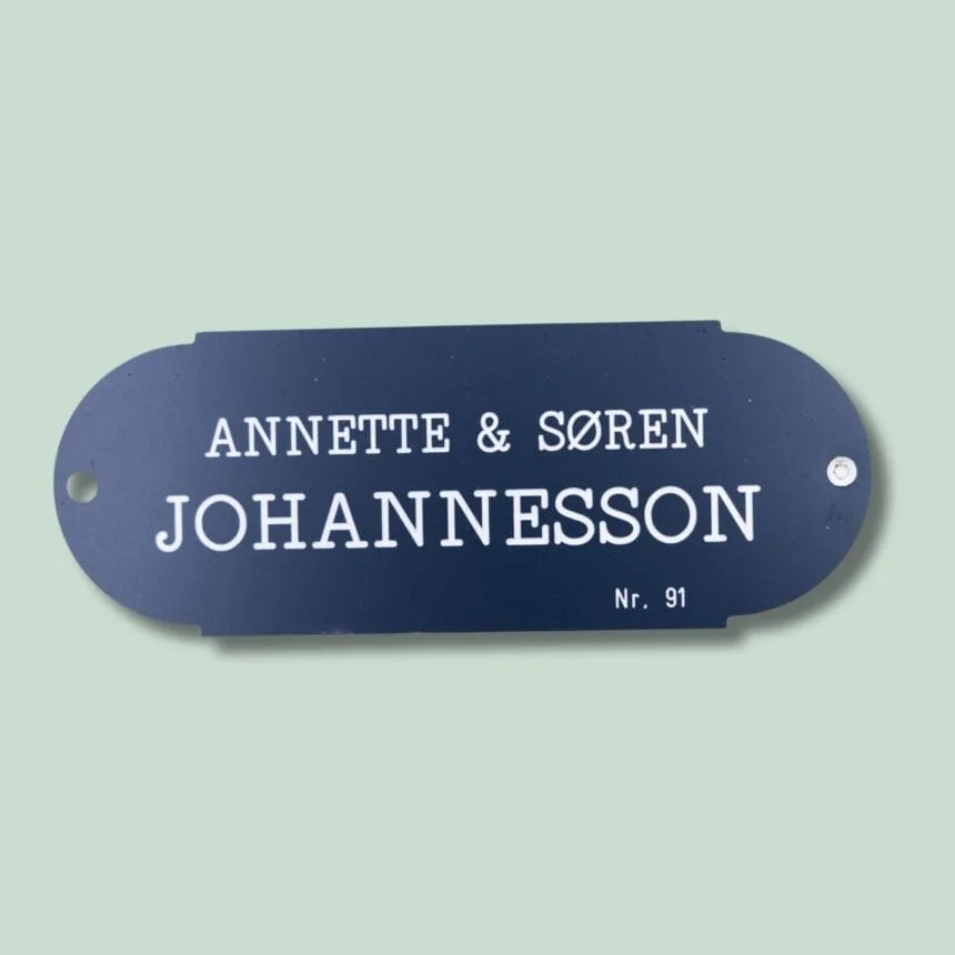 TAVLESKILT 91- PLASTIK - GRØN Navneskilt med Annette og Søren, Nr. 91.