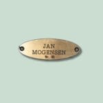 Messingnavneskilt med Jan Mogensen, nummer 95.