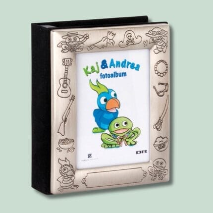 Kaj og Andrea fotoalbum med tegneseriefigurer.