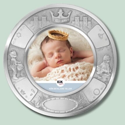 Sovende baby med krone på sølvramme