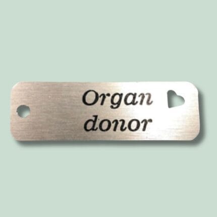 Metalplade med indgraveringen "Organ donor