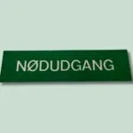 Skilt med teksten Nødudgang