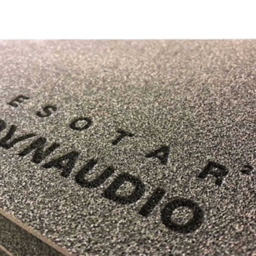 skum2-2 Dynaudio Esotar lydsystem emballage nærbillede