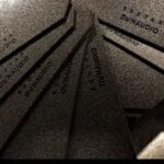 Dynaudio Esotar lydkomponenter i skumindpakning, detaljeret visning.