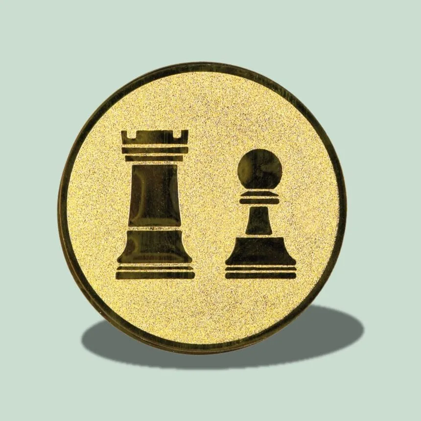 EMBLEM53 - SKAK Gylden skakmønter med tårn og bonde design