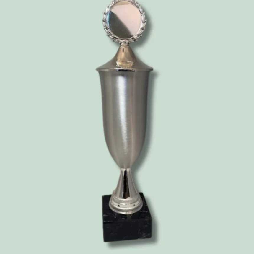 Silver trofæ med sort sokkel