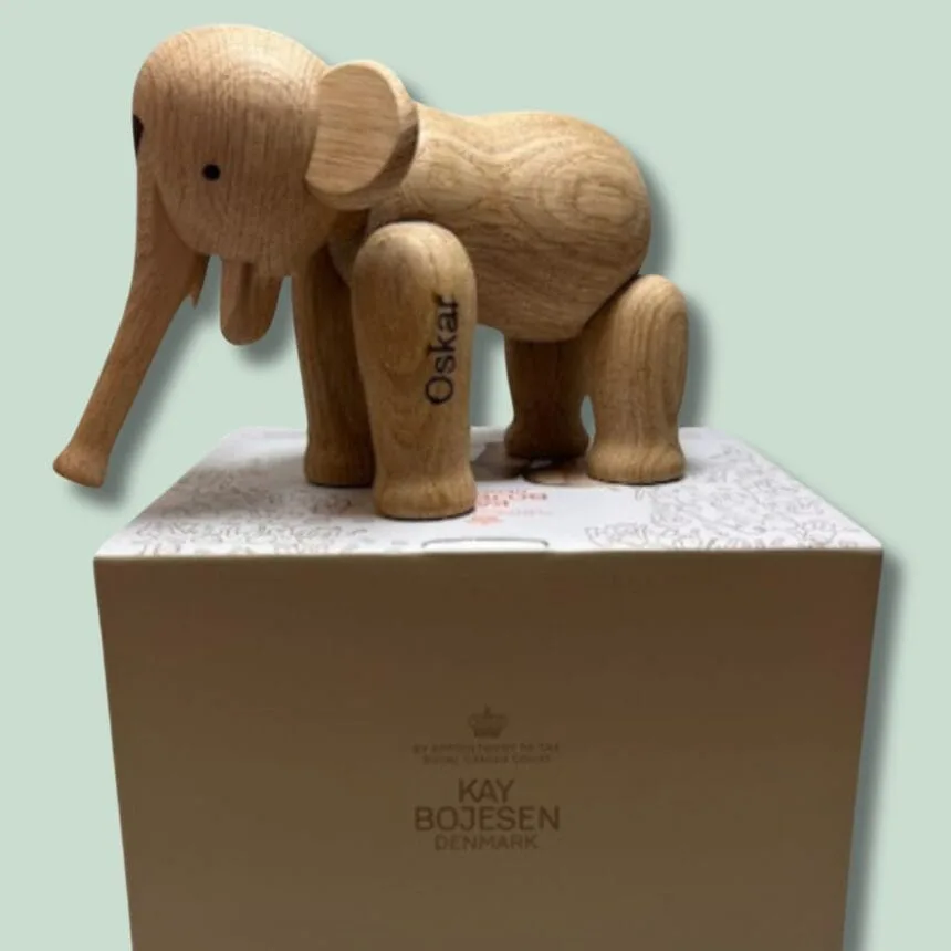 Kay Bojesen træelefant på papæske