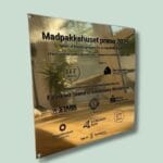 Skilt fra Madpakkehuset primo 2025